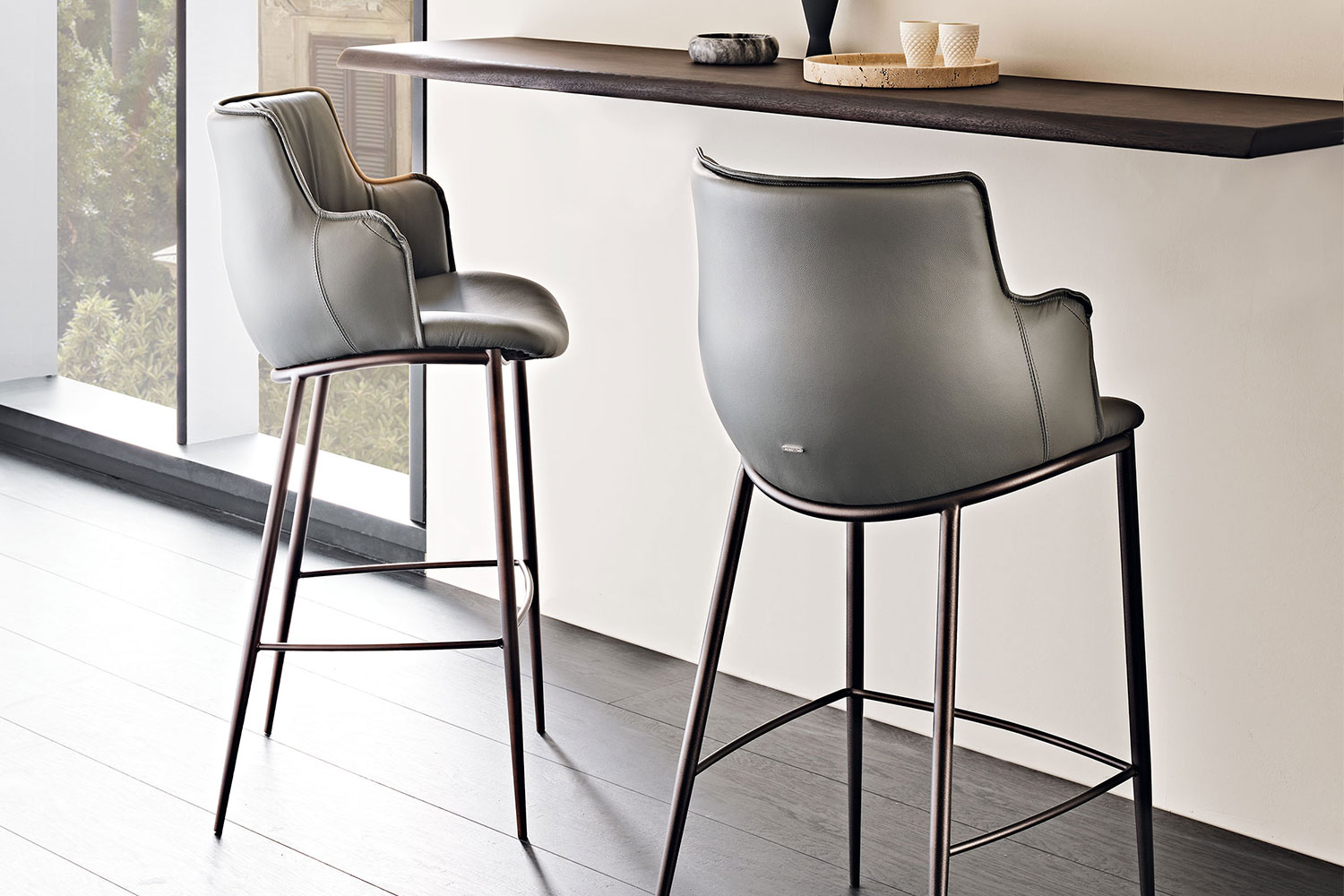 Rihanna ML Bar Stool