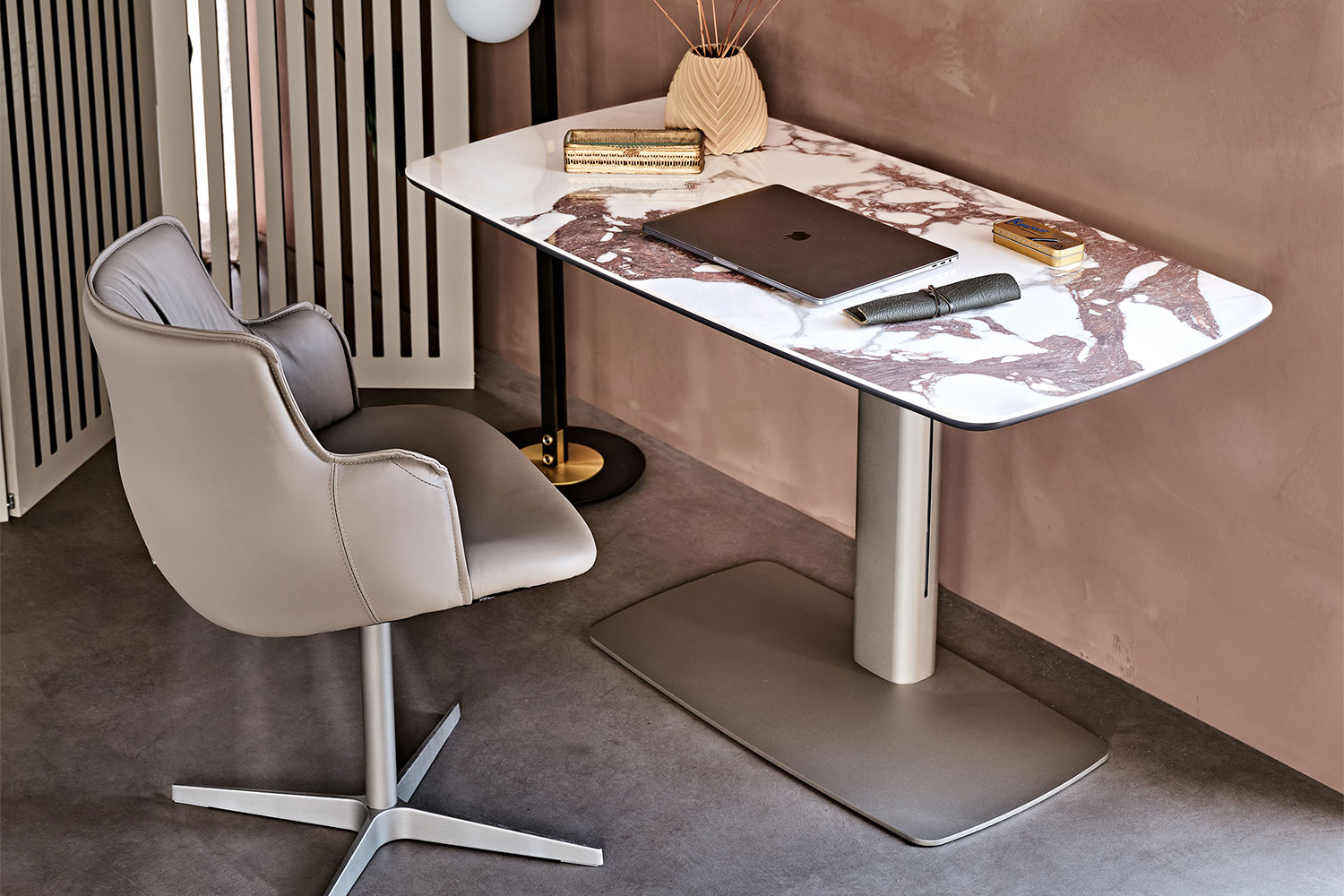 Runner Keramik Adjustable Desk