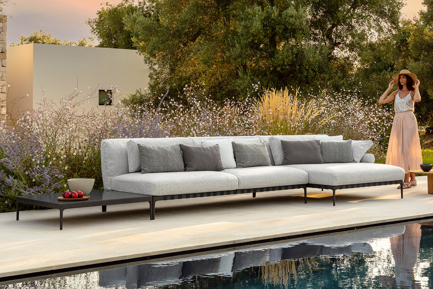 Salinas Sectional Sofa with Chaise Comp. B