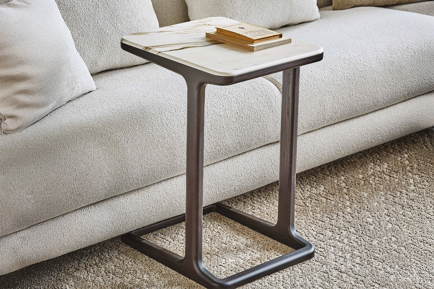 Script End Table