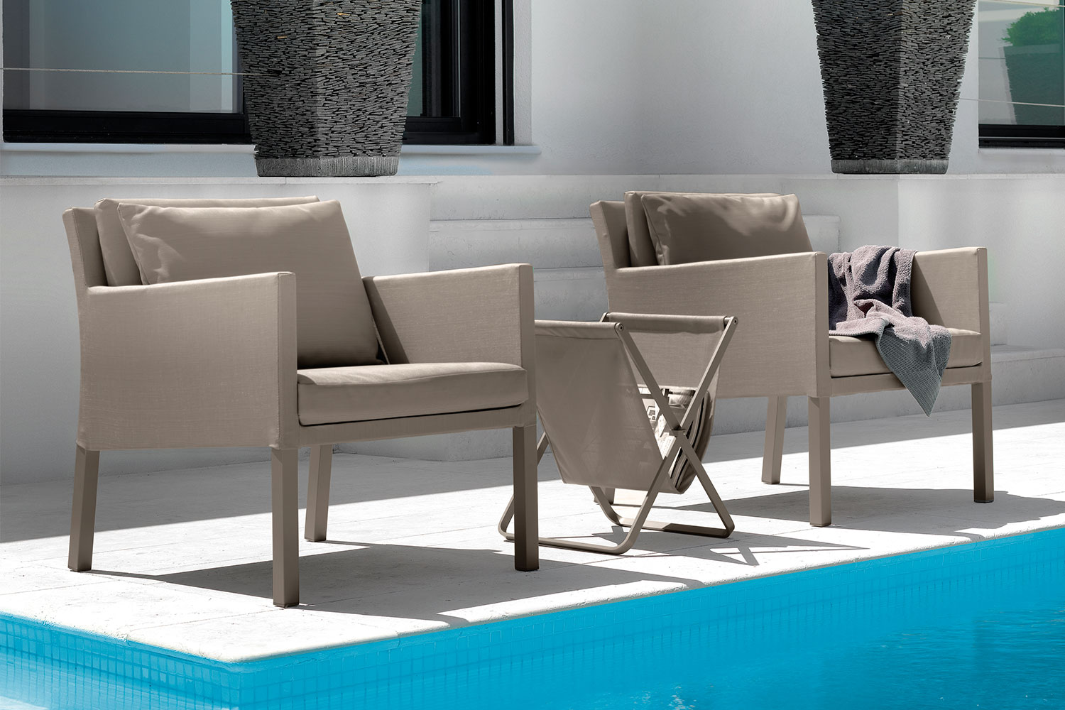 Step Lounge Armchair