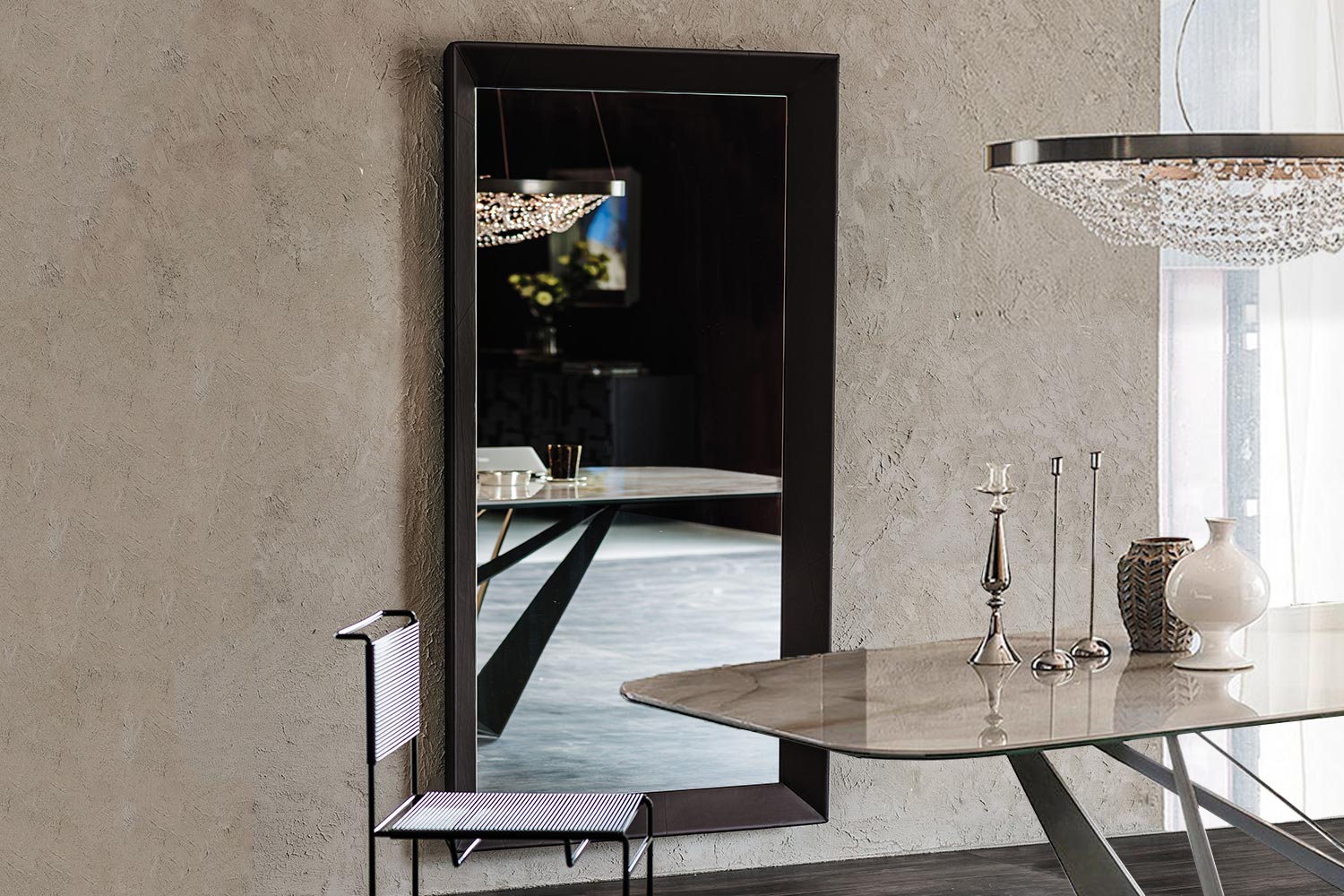 Taxedo Magnum Mirror