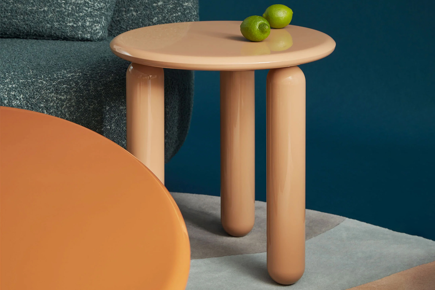 Undique Mas End Table