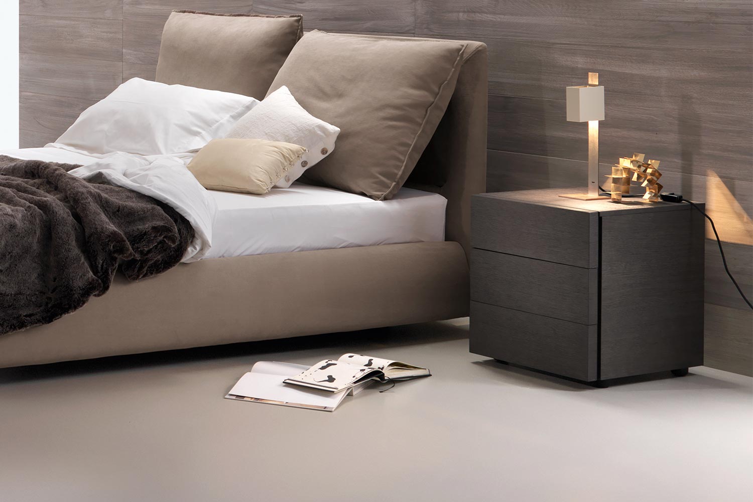 Valeo 3-Drawer Nightstand