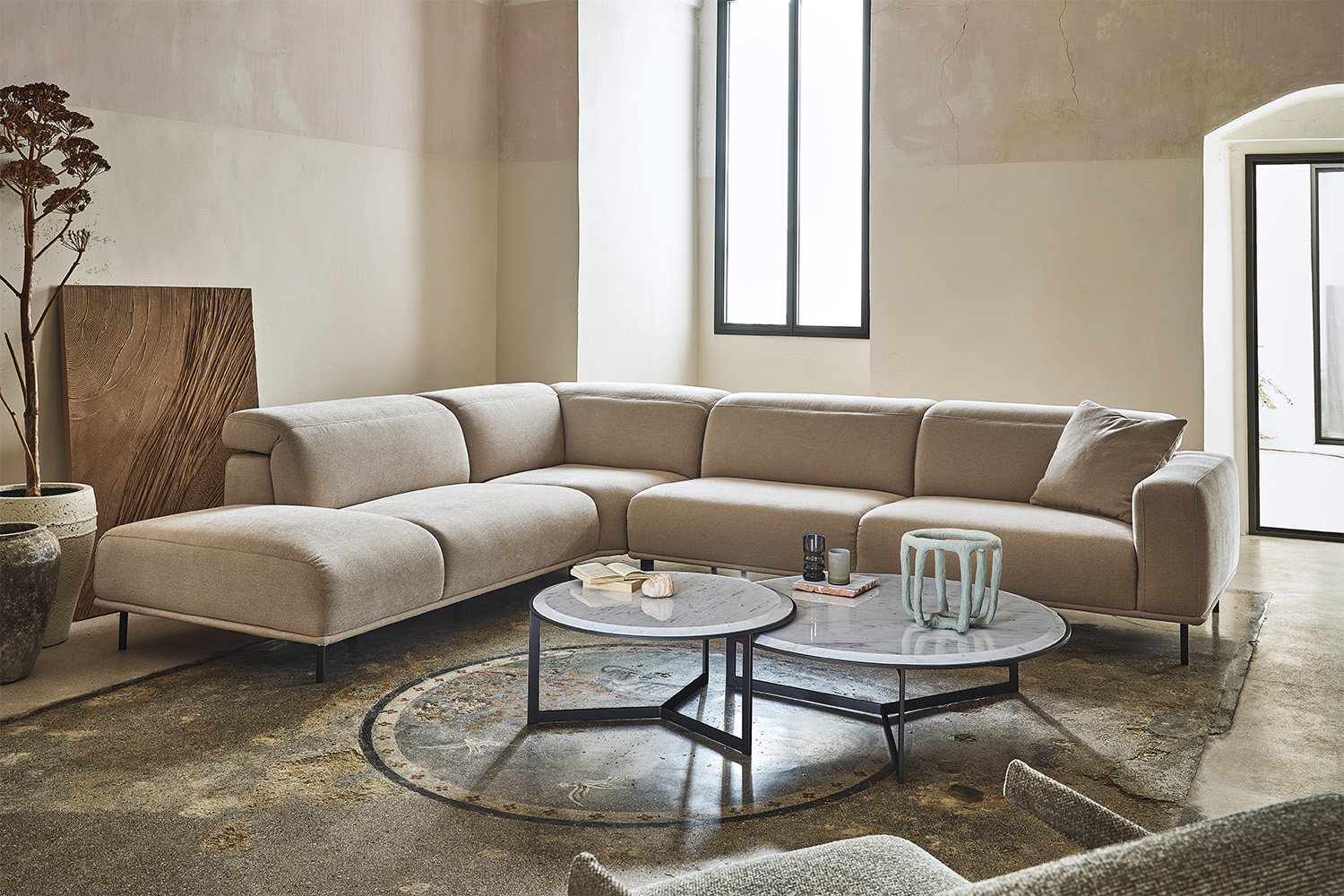 Wing Corner Sectional Sofa With Peninsula