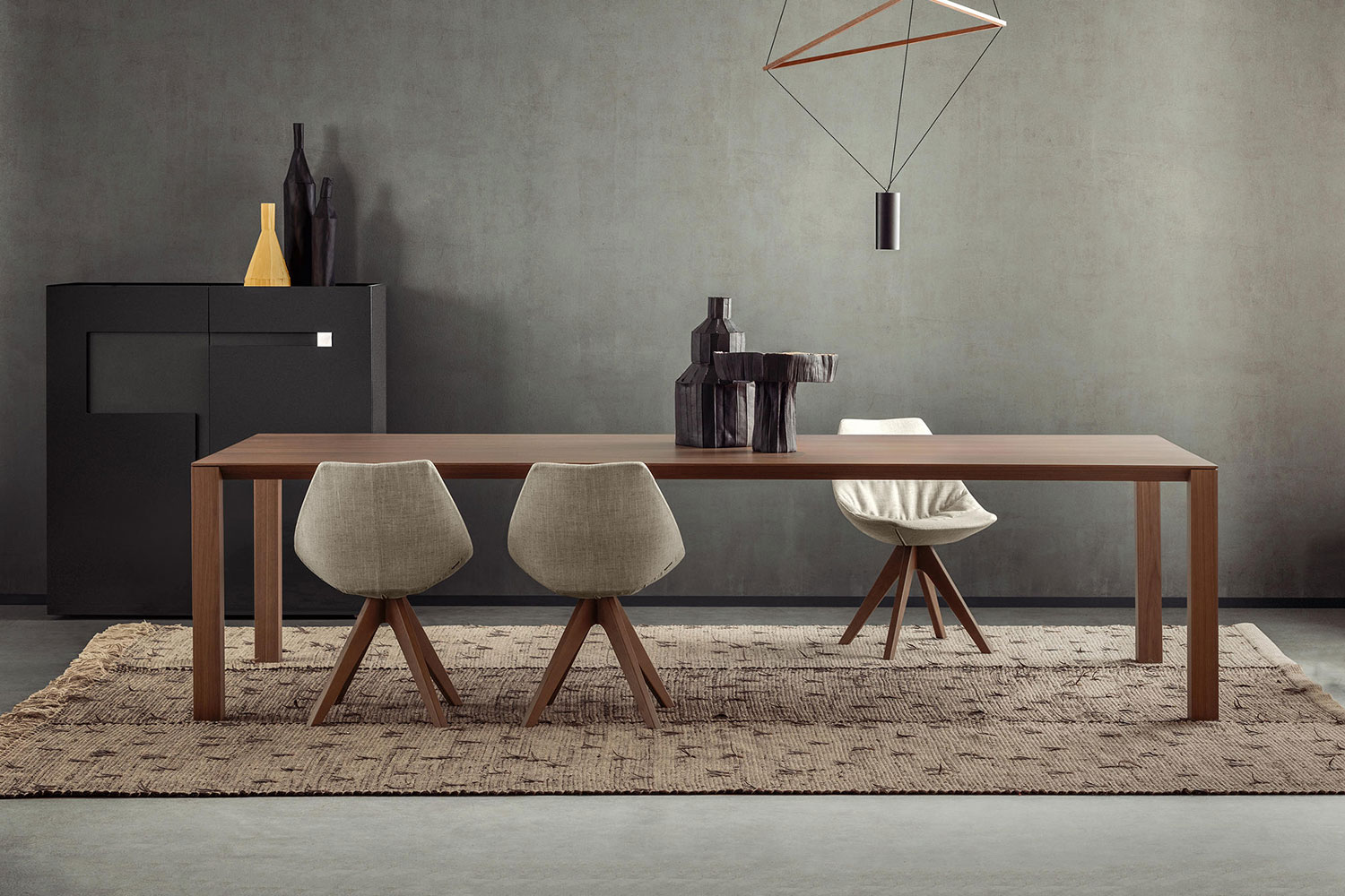 Woody Dining Table